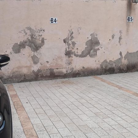 A Casa Di Laura Apartment Наполи Екстериор снимка