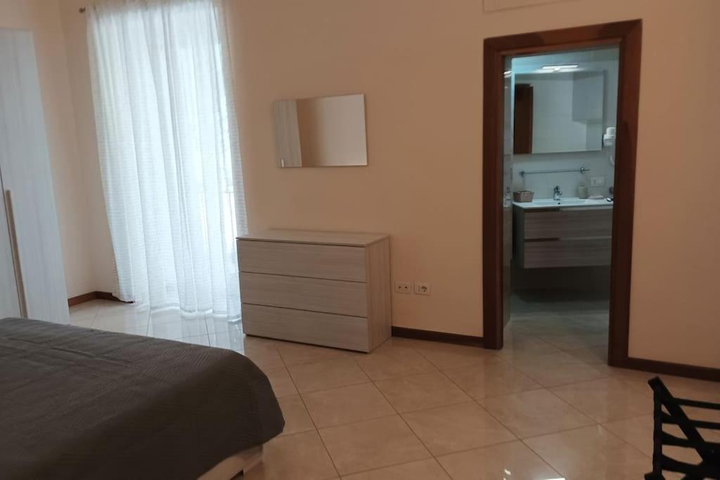 A Casa Di Laura Apartment Наполи Екстериор снимка