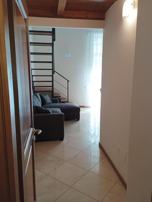A Casa Di Laura Apartment Наполи Екстериор снимка