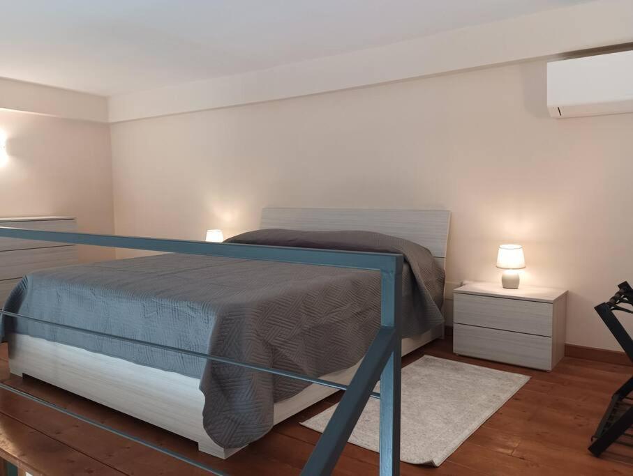 A Casa Di Laura Apartment Наполи Екстериор снимка