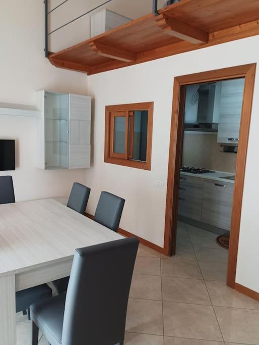 A Casa Di Laura Apartment Наполи Екстериор снимка