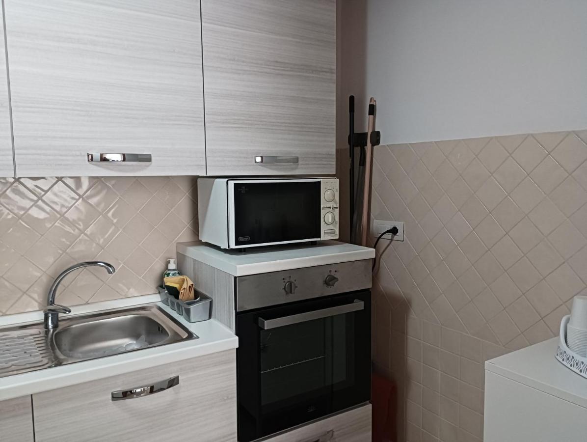 A Casa Di Laura Apartment Наполи Екстериор снимка
